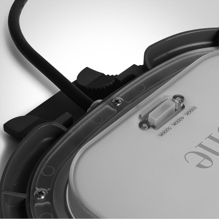 CCT V Streetlight - 70118B - Image 3